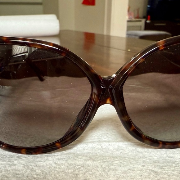 LOUIS VUITTON Sunglasses for Women - Picture 5 of 7